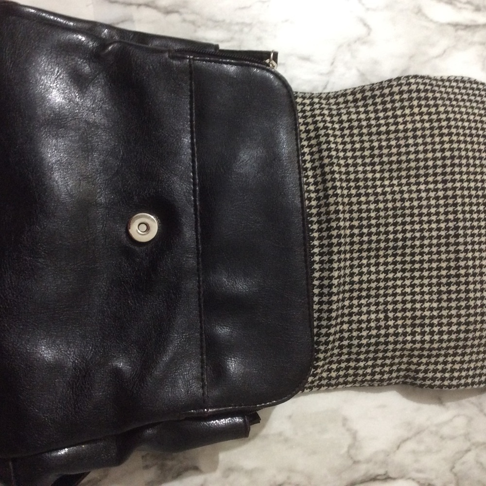 Fashion Express Crossbody/Back Pack/Bag Black w/ B Initial Personalized … - Picture 6 of 6